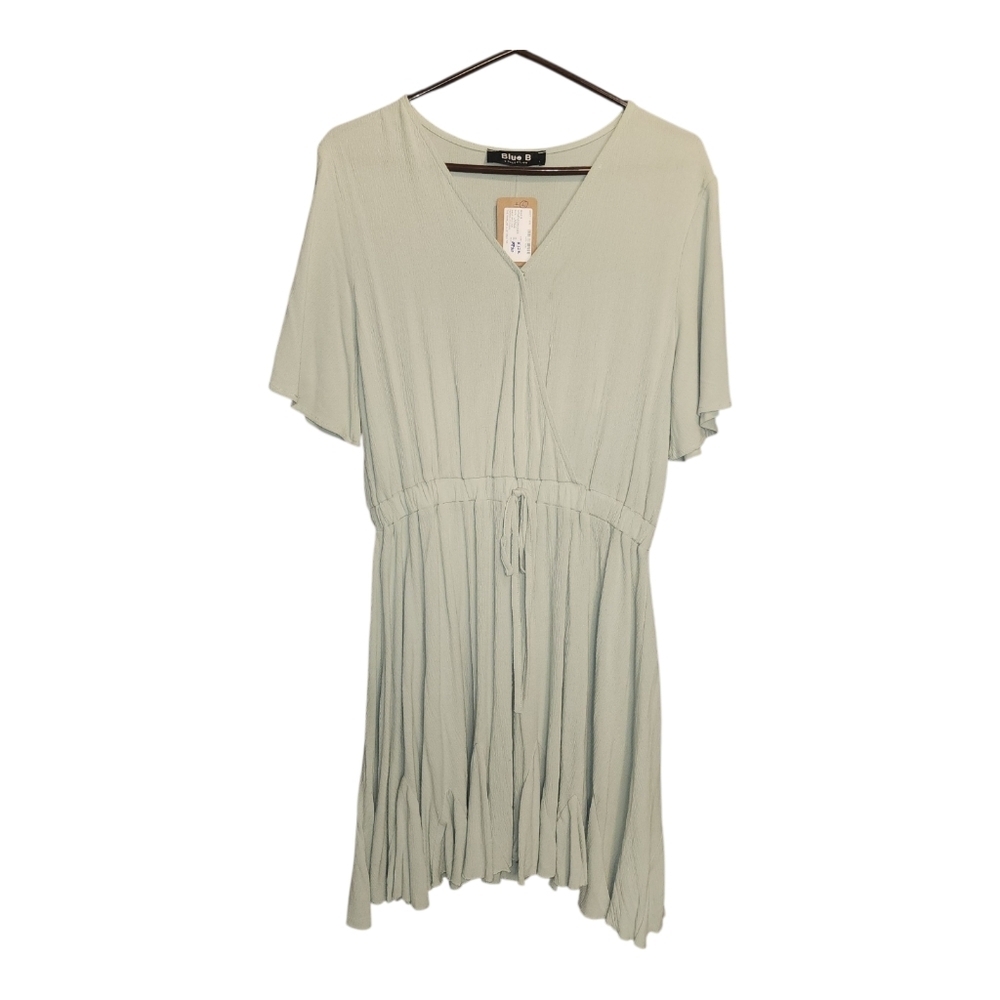 Blue B Pleated Hem Dress Short Sleeve Sage. Excellent Condition.